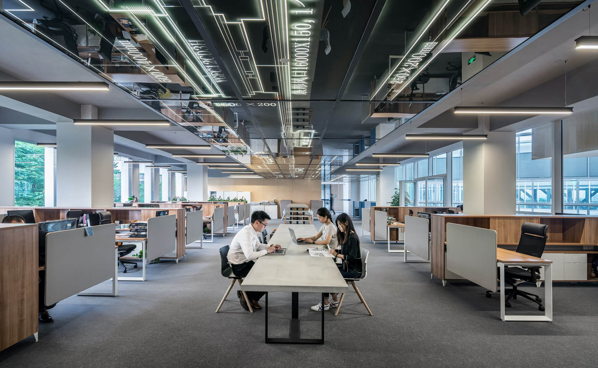 Modern workplace with integrated building systems and technology